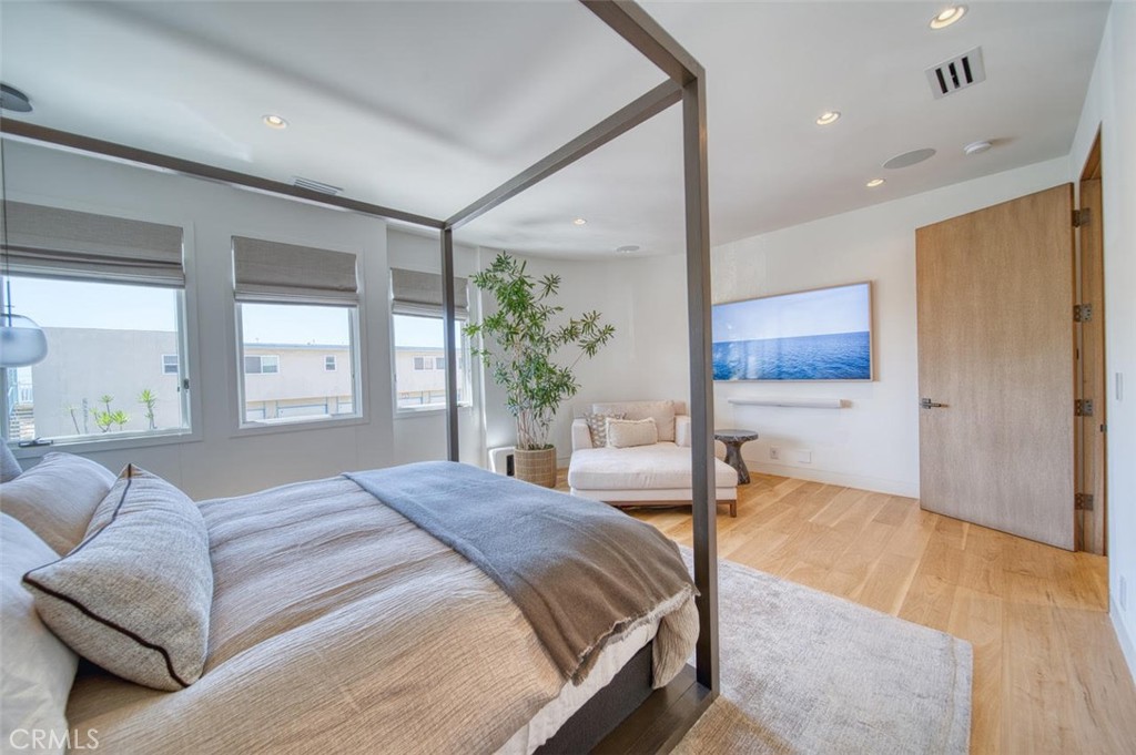 1712 Manhattan Avenue Property Photo 20