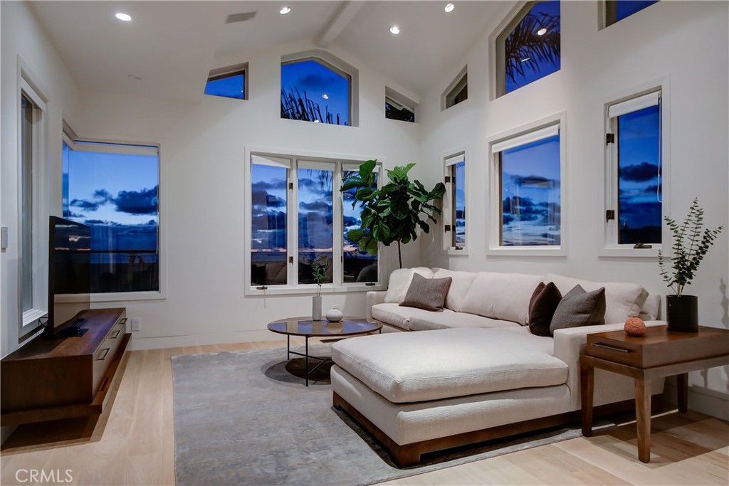 1712 Manhattan Avenue Property Photo 23