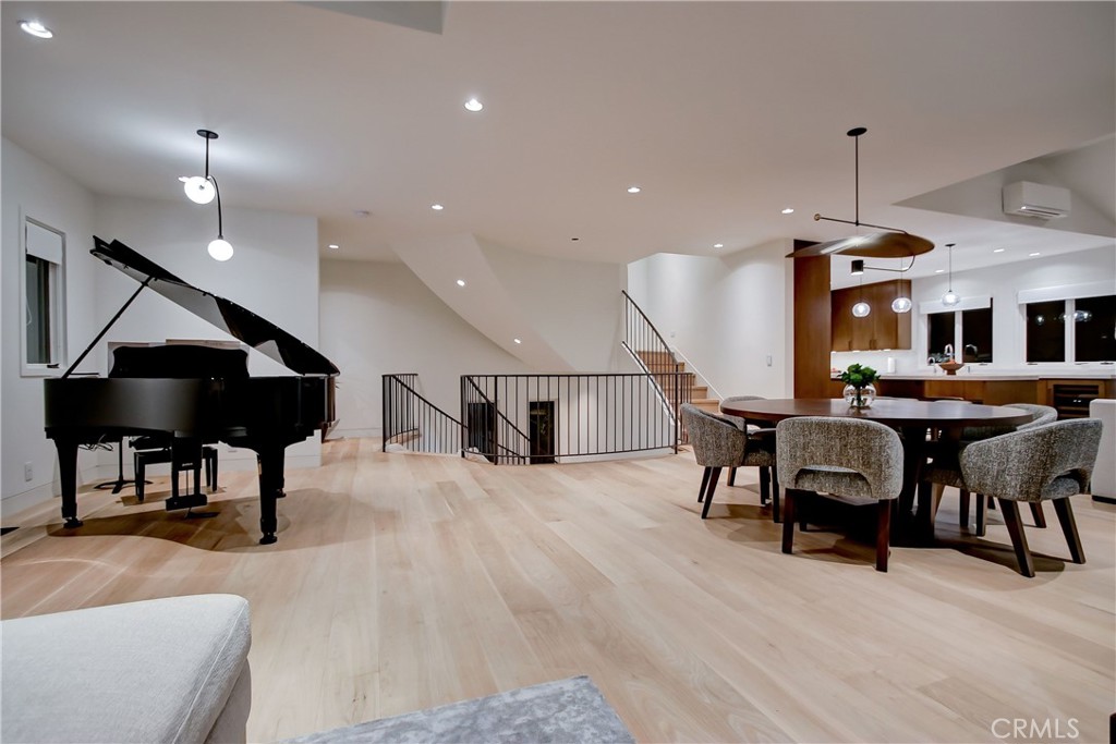 1712 Manhattan Avenue Property Photo 24