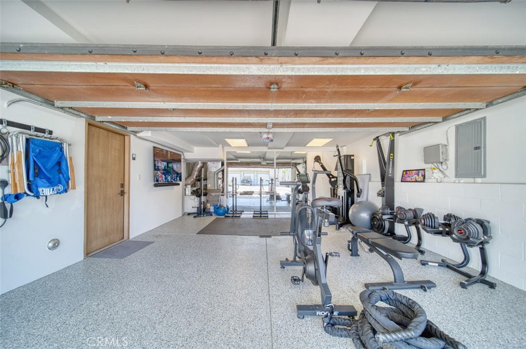 1712 Manhattan Avenue Property Photo 37