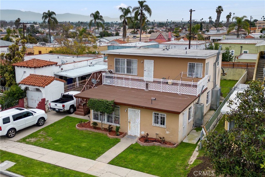 6820 S Van Ness Avenue Property Photo 1