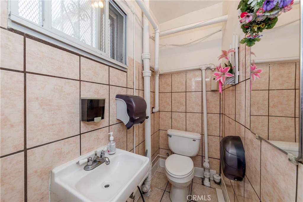 1170 N Wilmington Boulevard Property Photo 21