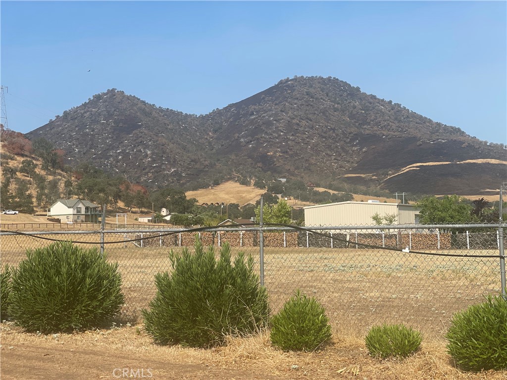 6009 Elwood Road Property Photo 4