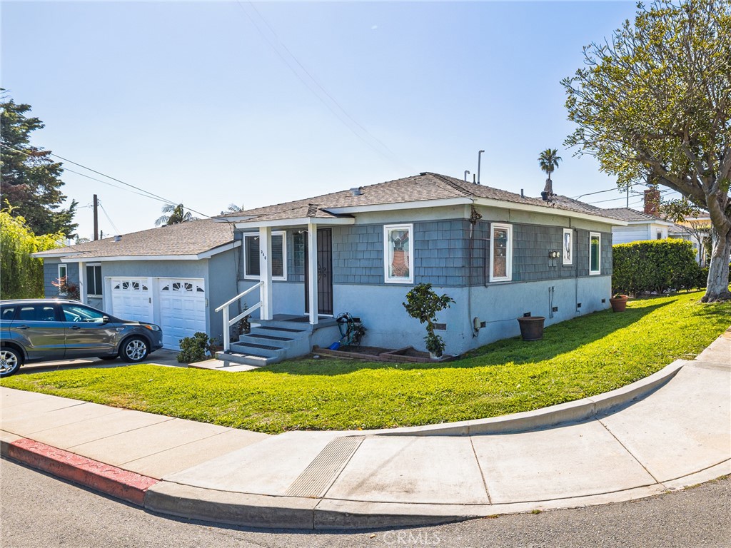 536 W Maple Avenue Property Photo 1