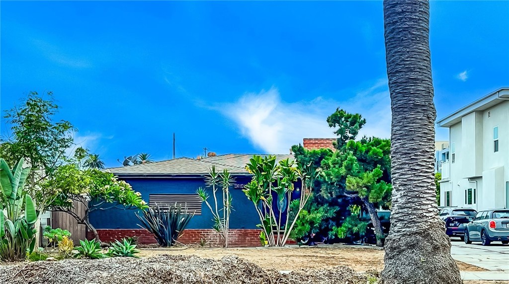 4029 East Blvd. Property Photo