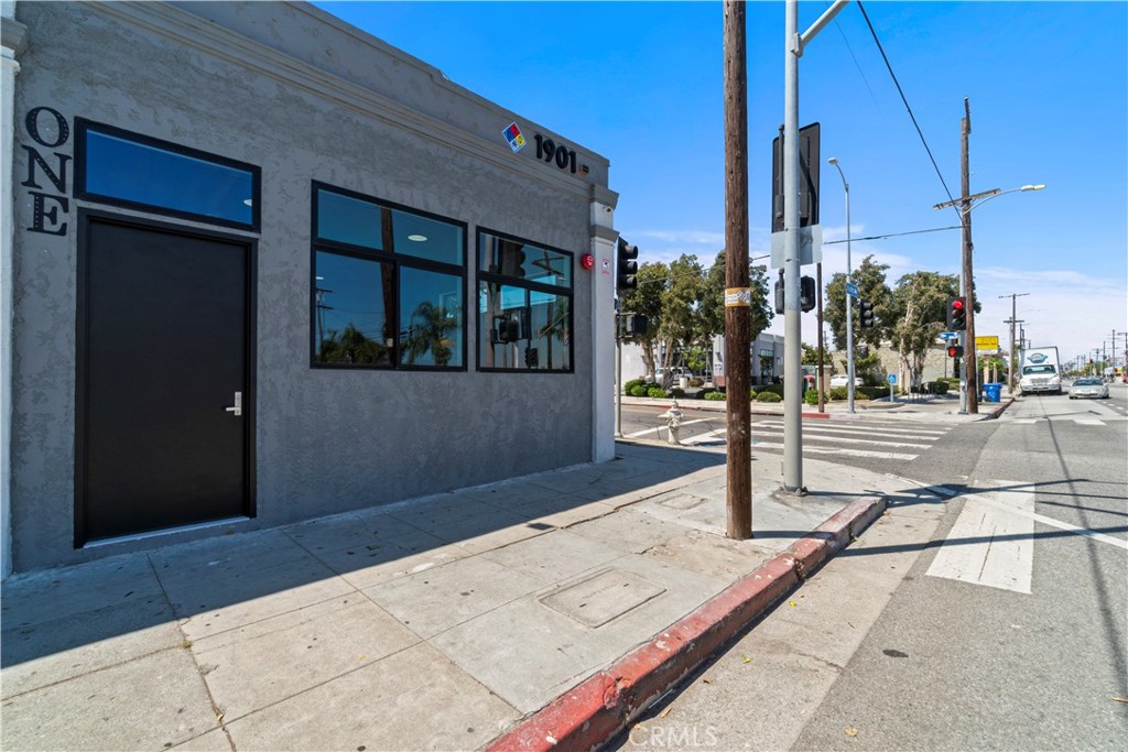 1901 S Pacific Avenue 1 Property Photo 10