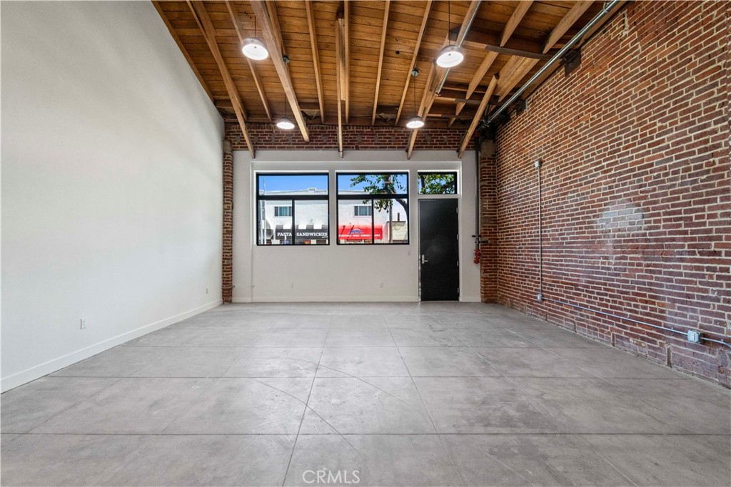 1901 S Pacific Avenue 2 Property Photo 2