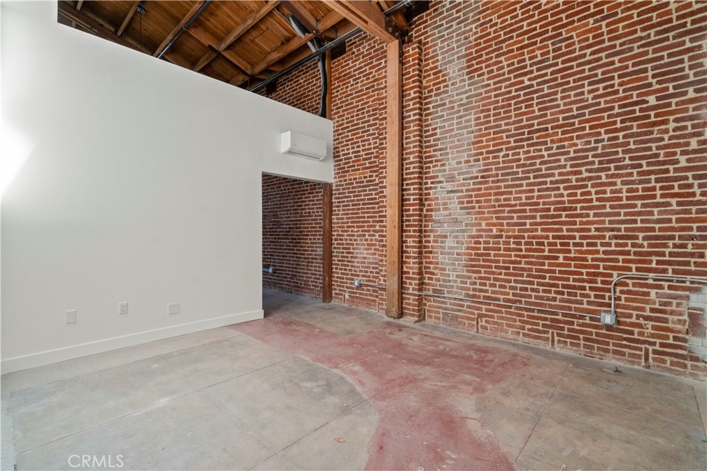 1901 S Pacific Avenue 2 Property Photo 9