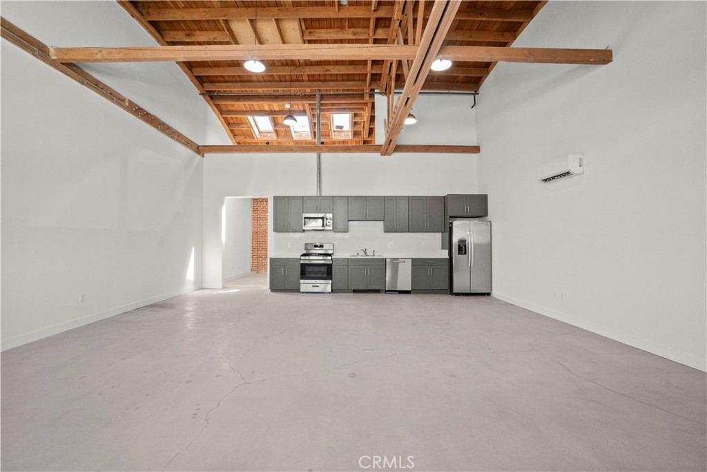 1901 S Pacific Avenue 3 Property Photo 10