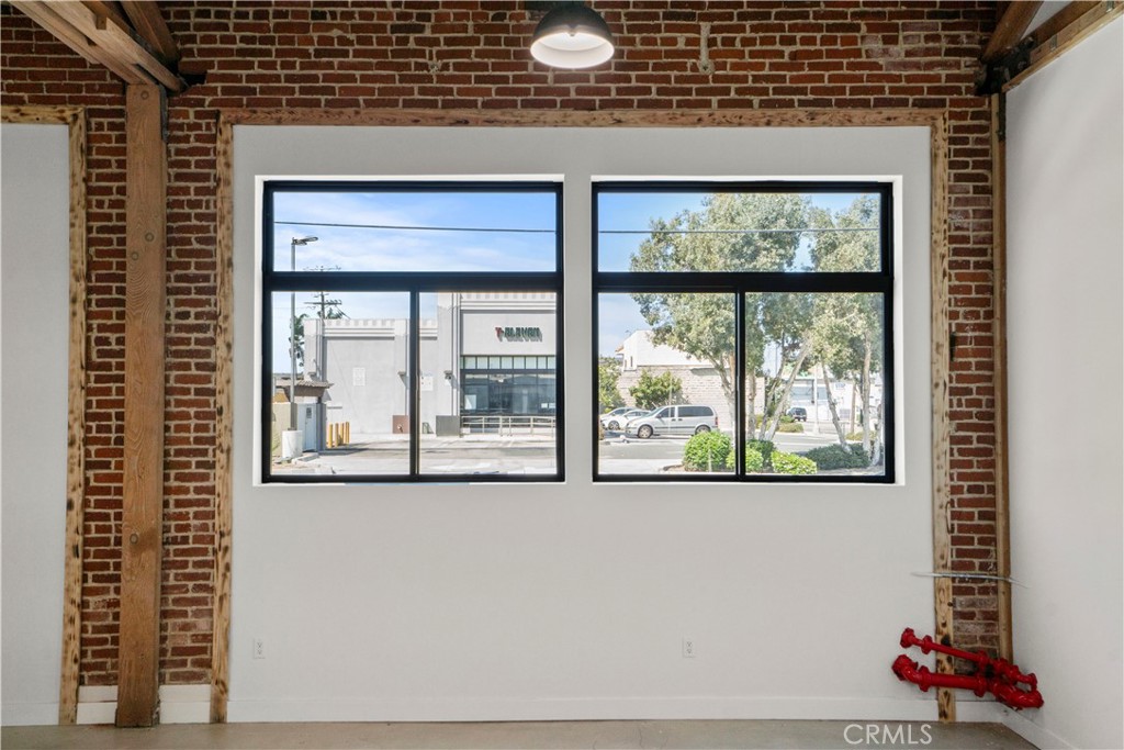 1901 S Pacific Avenue 3 Property Photo 6