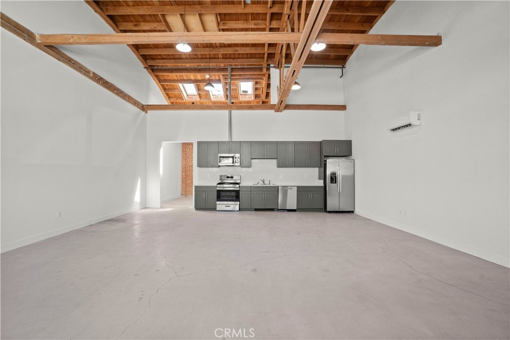 1901 S Pacific Avenue 3 Property Photo 10