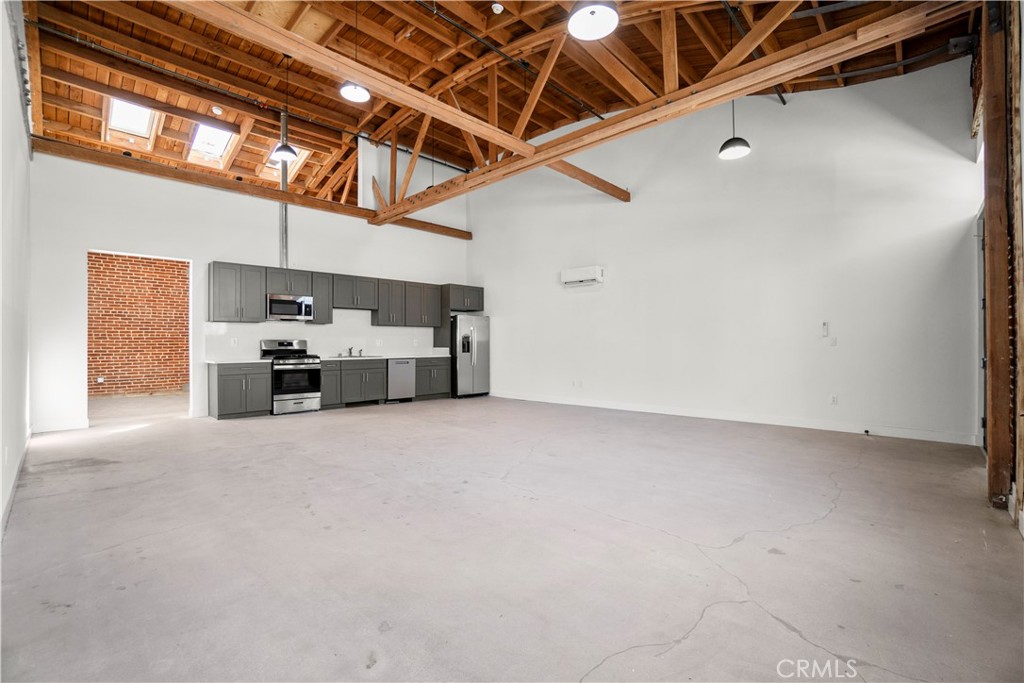 1901 S Pacific Avenue 3 Property Photo 11