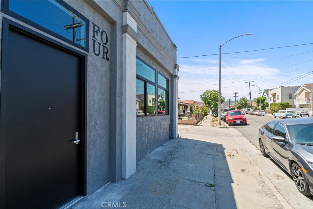 1901 S Pacific Avenue 4 Property Photo 9