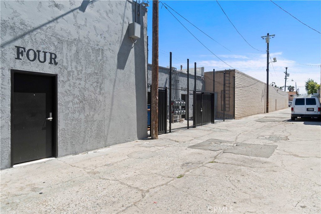 1901 S Pacific Avenue 4 Property Photo 10