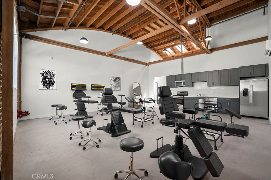 1901 S Pacific Avenue 5 Property Photo 10