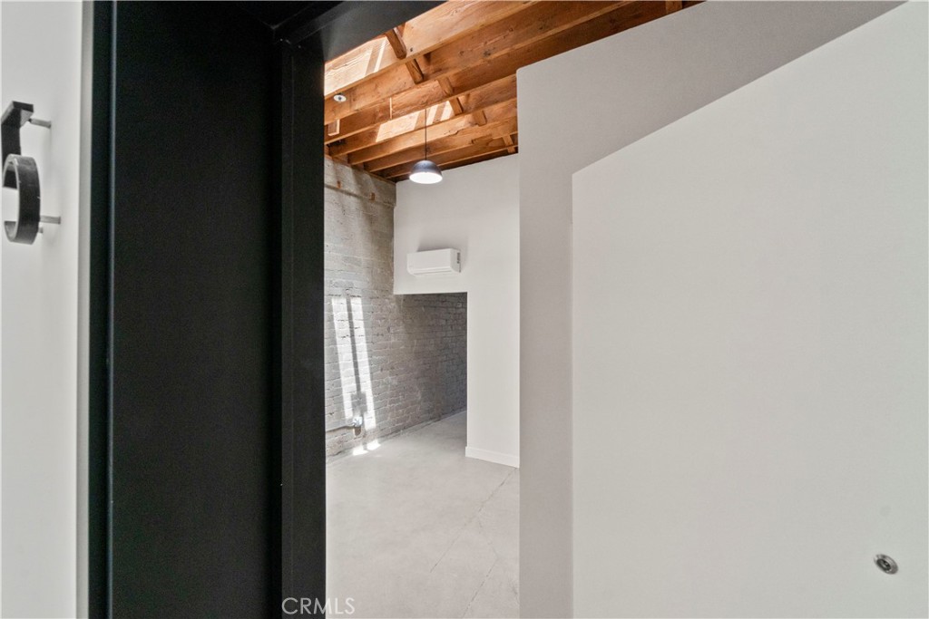1901 S Pacific Avenue 5 Property Photo 2
