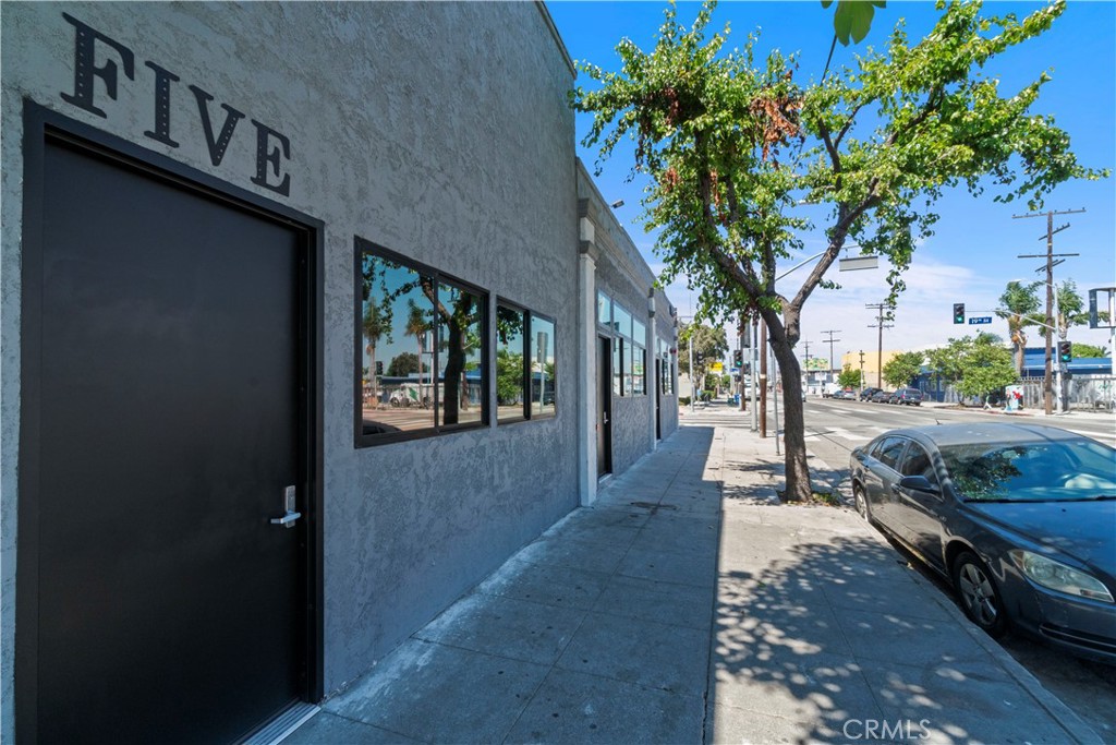 1901 S Pacific Avenue 5 Property Photo 8