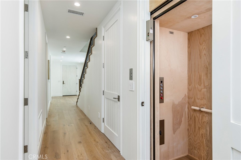 107 Manhattan Avenue Property Photo 18