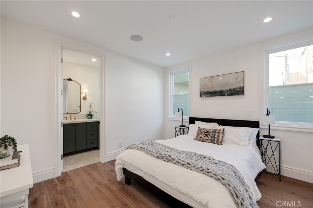 107 Manhattan Avenue Property Photo 22