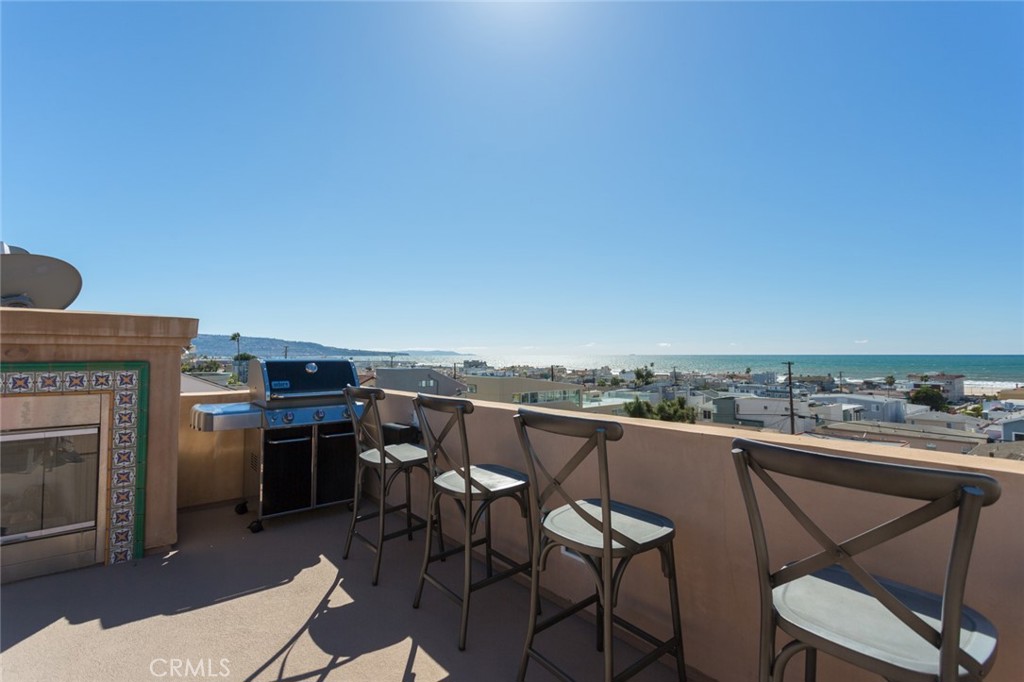918 Monterey Boulevard Property Photo 5