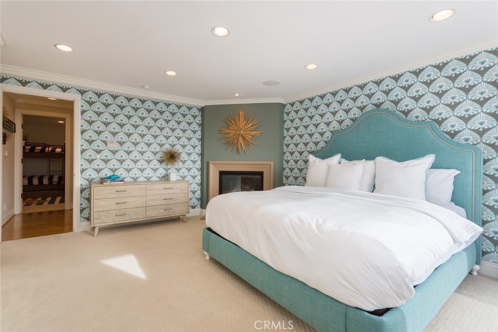 918 Monterey Boulevard Property Photo 13