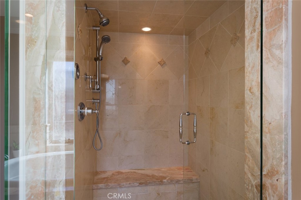 918 Monterey Boulevard Property Photo 16