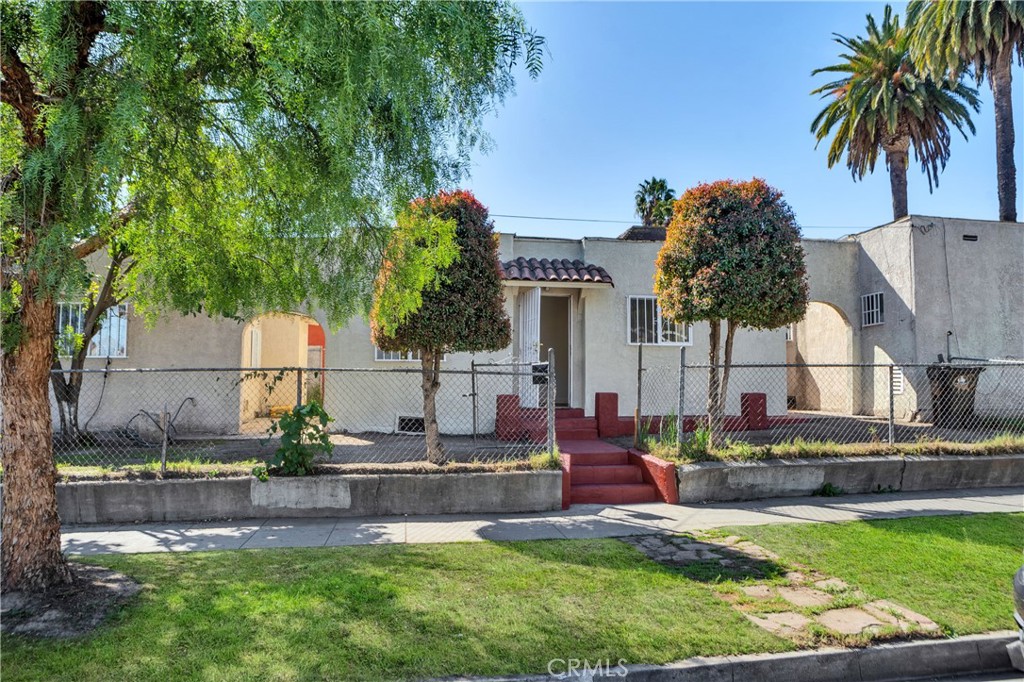 916 W 88th Street Property Photo 1