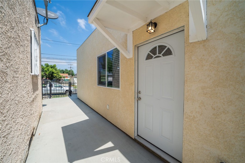 916 W 88th Street Property Photo 6