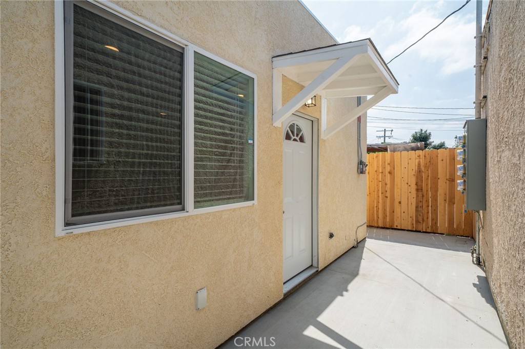 916 W 88th Street Property Photo 7