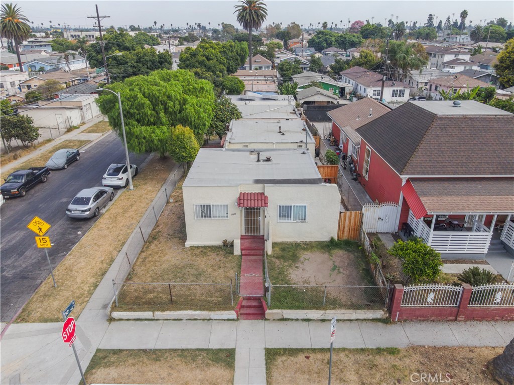 916 W 88th Street Property Photo 13