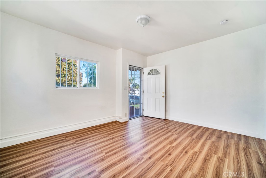 916 W 88th Street Property Photo 31