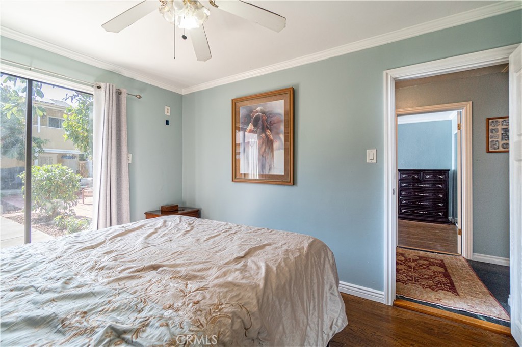 1562 W 31st Street Property Photo 10