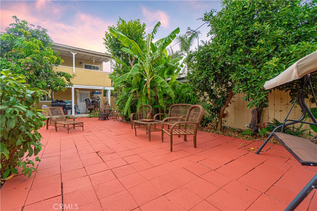 1562 W 31st Street Property Photo 17