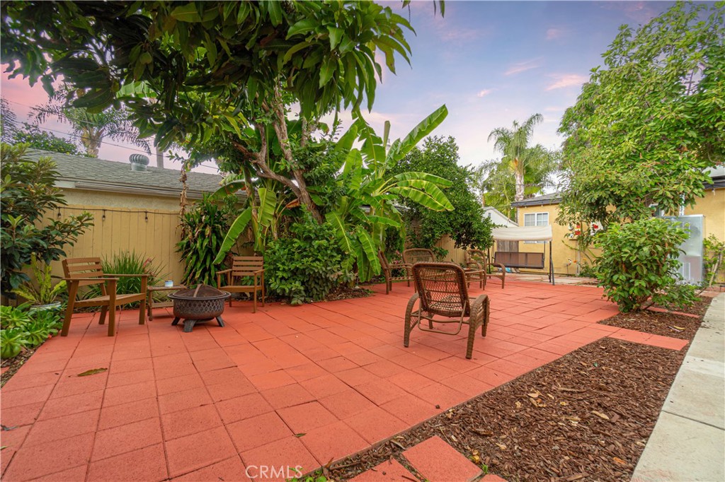 1562 W 31st Street Property Photo 18