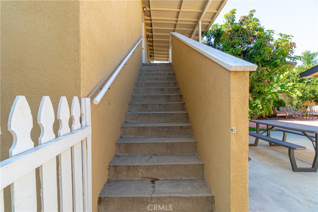 1562 W 31st Street Property Photo 35