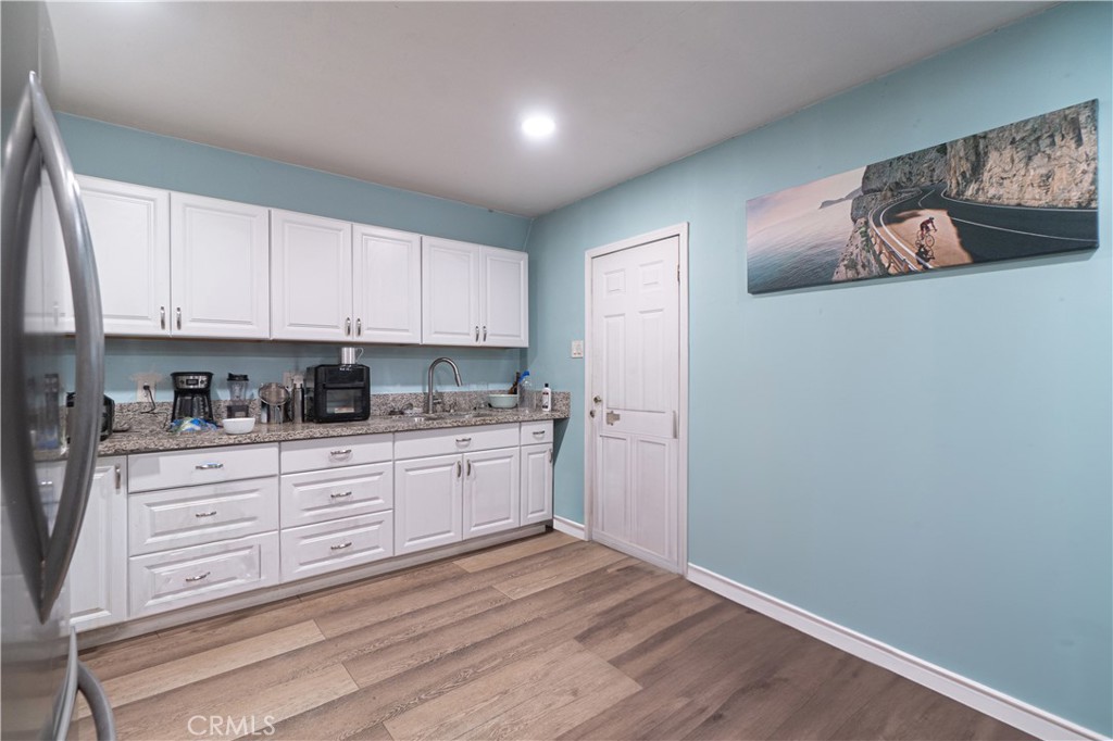 1562 W 31st Street Property Photo 39