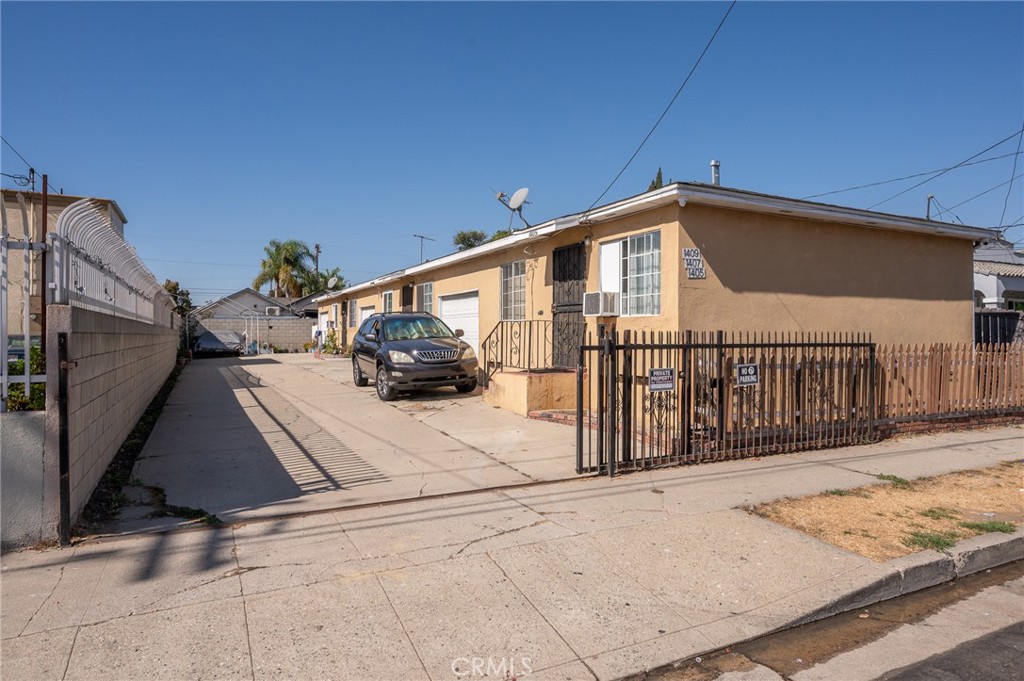 1405 Lagoon Avenue Property Photo 4