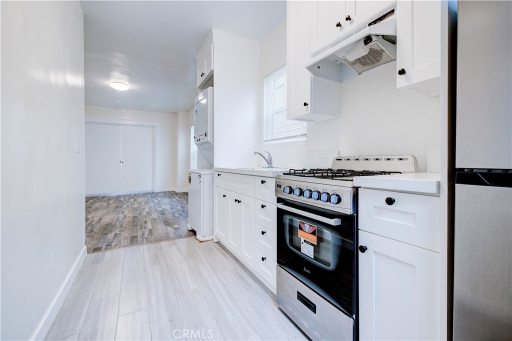 12 25th Place Property Photo 10