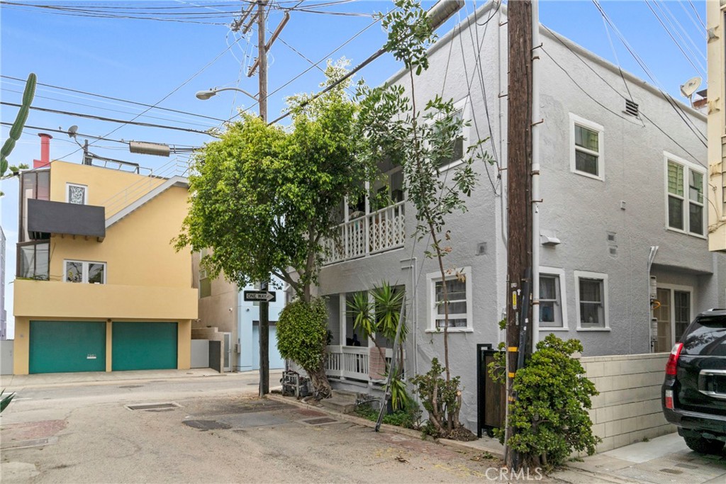 12 25th Place Property Photo 14