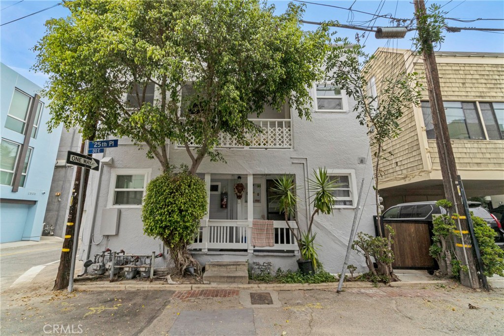 12 25th Place Property Photo 15
