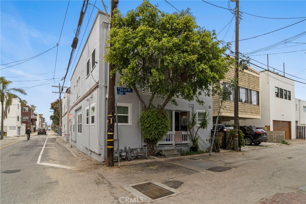 12 25th Place Property Photo 16