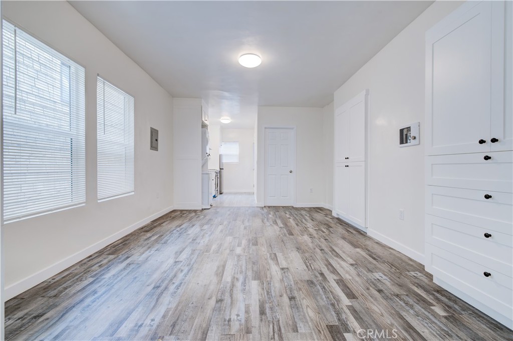 12 25th Place Property Photo 28
