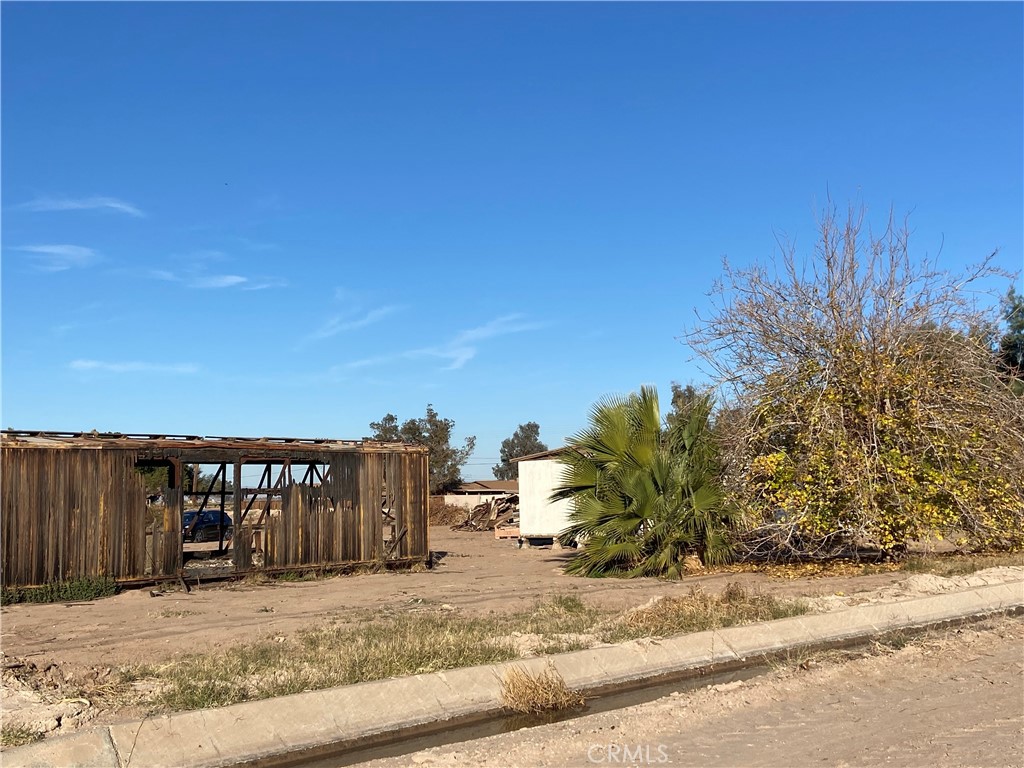 1896 & 1890 E Underwood Road Property Photo 8