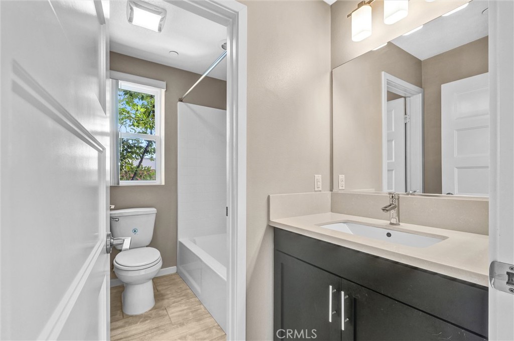 1602 W Artesia Square A Property Photo 13