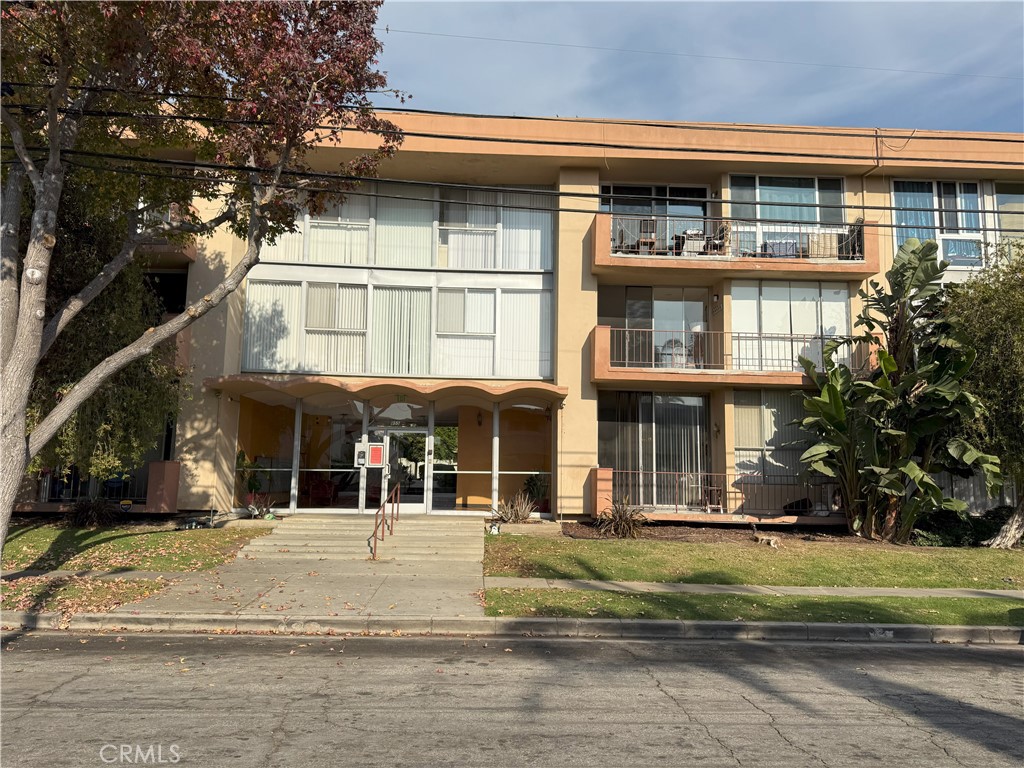 855 Victor Avenue 109 Property Photo 1
