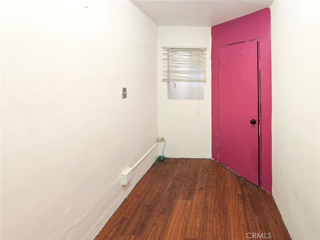 1123 N La Brea Avenue Property Photo 7