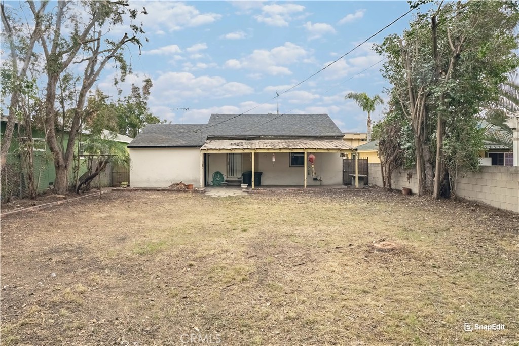 13023 Cordary Avenue Property Photo 3