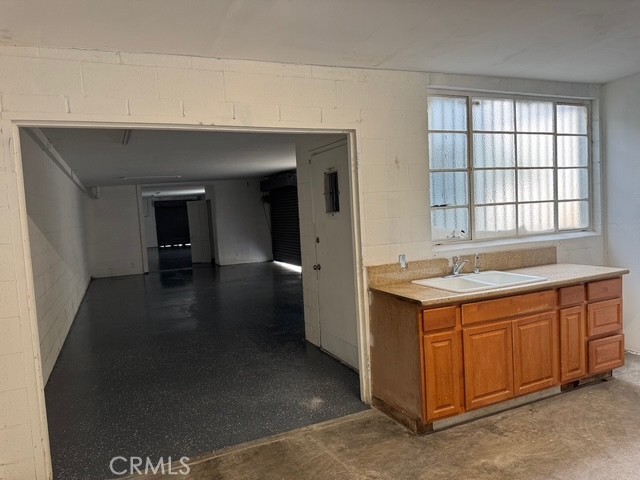 1731 1733 Border Avenue Property Photo 4