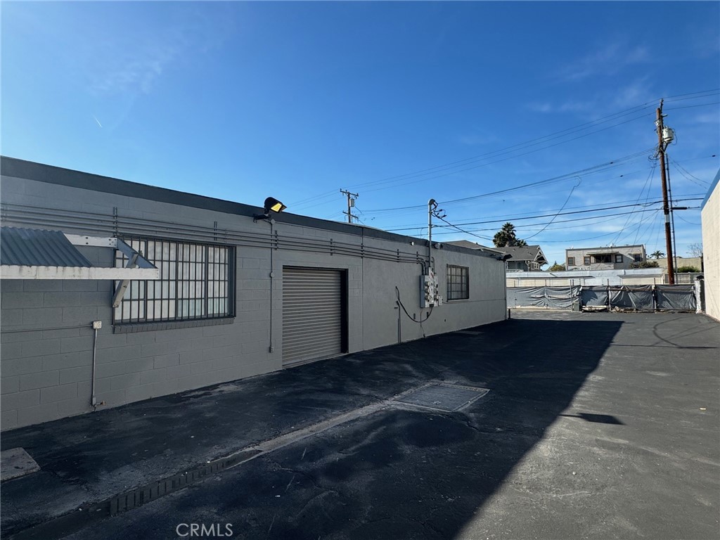 1731 1733 Border Avenue Property Photo 9