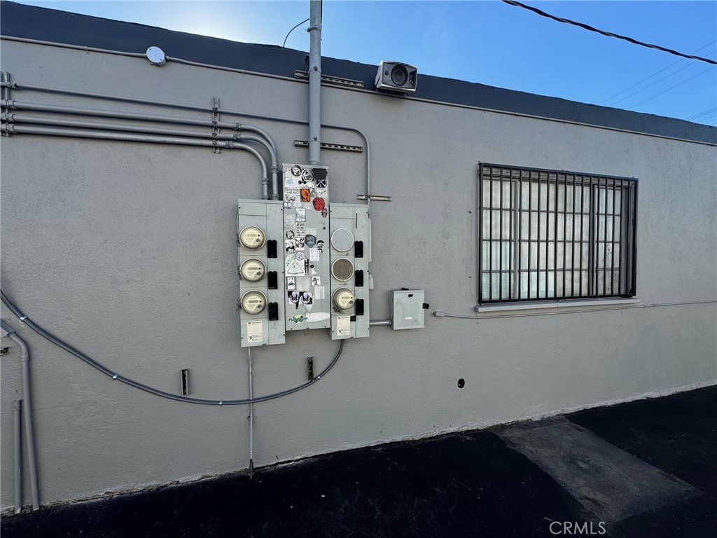 1731 1733 Border Avenue Property Photo 11
